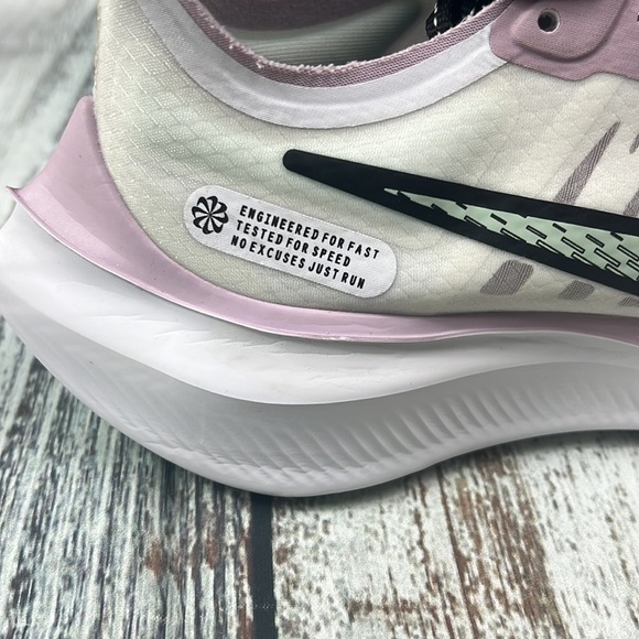 Nike Women Zoom Gravity Running Shoe Sz 8.5 - Picture 11 of 11